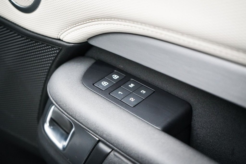 Used Land Rover Discovery 2021 for sale - 77703579: Photo 47