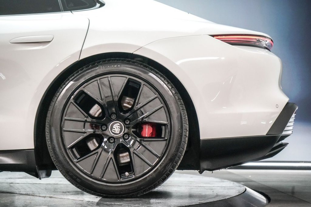 Used Porsche Taycan 2021 for sale - 76291075: Photo 16