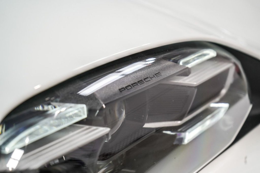 Used Porsche Taycan 2021 for sale - 76291075: Photo 27