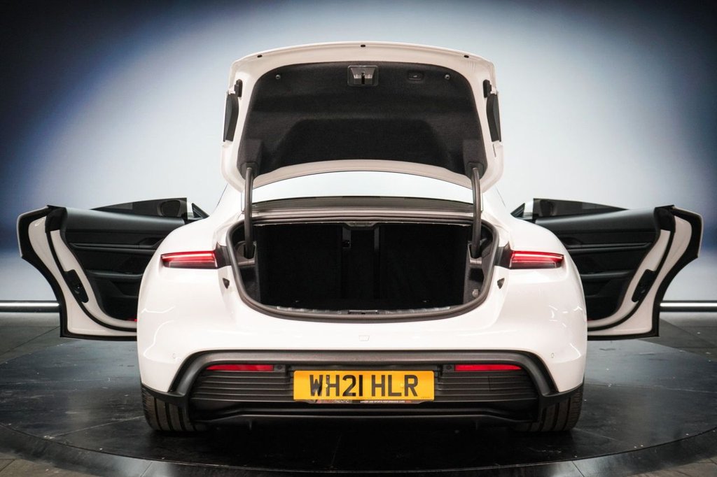 Used Porsche Taycan 2021 for sale - 76291075: Photo 28