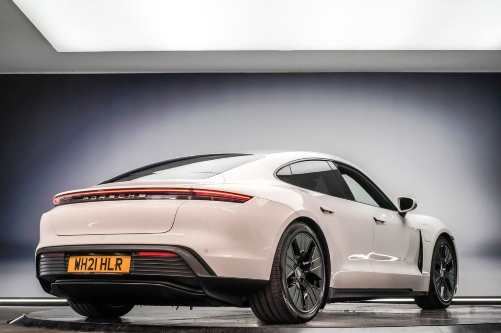 Used Porsche Taycan 2021 for sale - 76291075: Photo 3