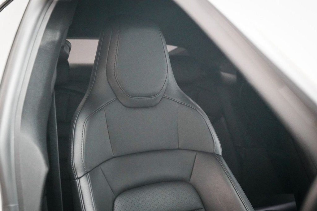 Used Porsche Taycan 2021 for sale - 76291075: Photo 30