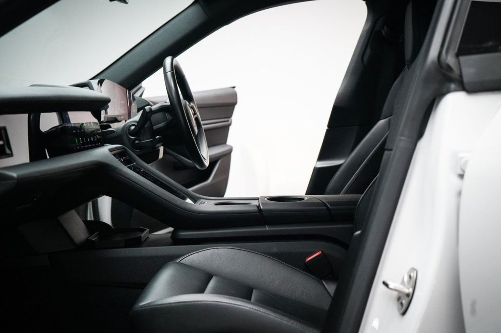 Used Porsche Taycan 2021 for sale - 76291075: Photo 33