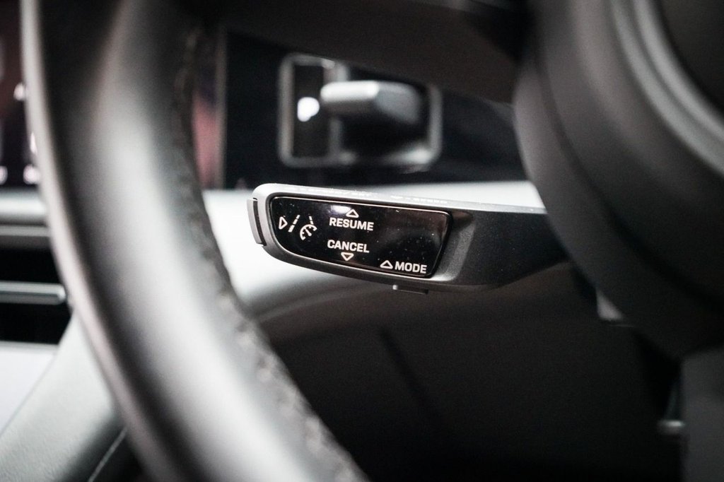 Used Porsche Taycan 2021 for sale - 76291075: Photo 36