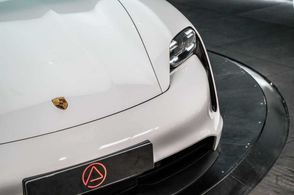 Used Porsche Taycan 2021 for sale - 76291075: Photo 6