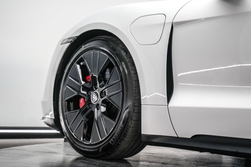 Used Porsche Taycan 2021 for sale - 76291075: Photo 8