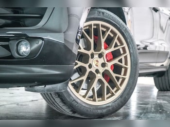 Used Porsche Macan 2018 for sale - 76223267: Photo 2