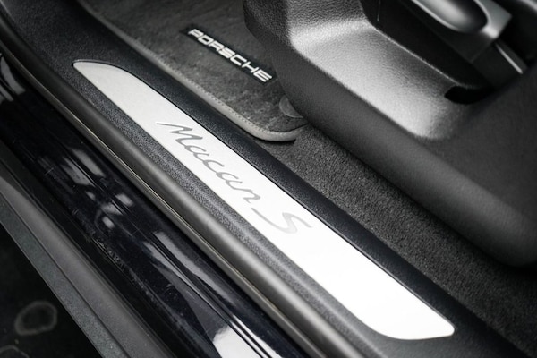 Used Porsche Macan 2018 for sale - 76223267: Photo 48
