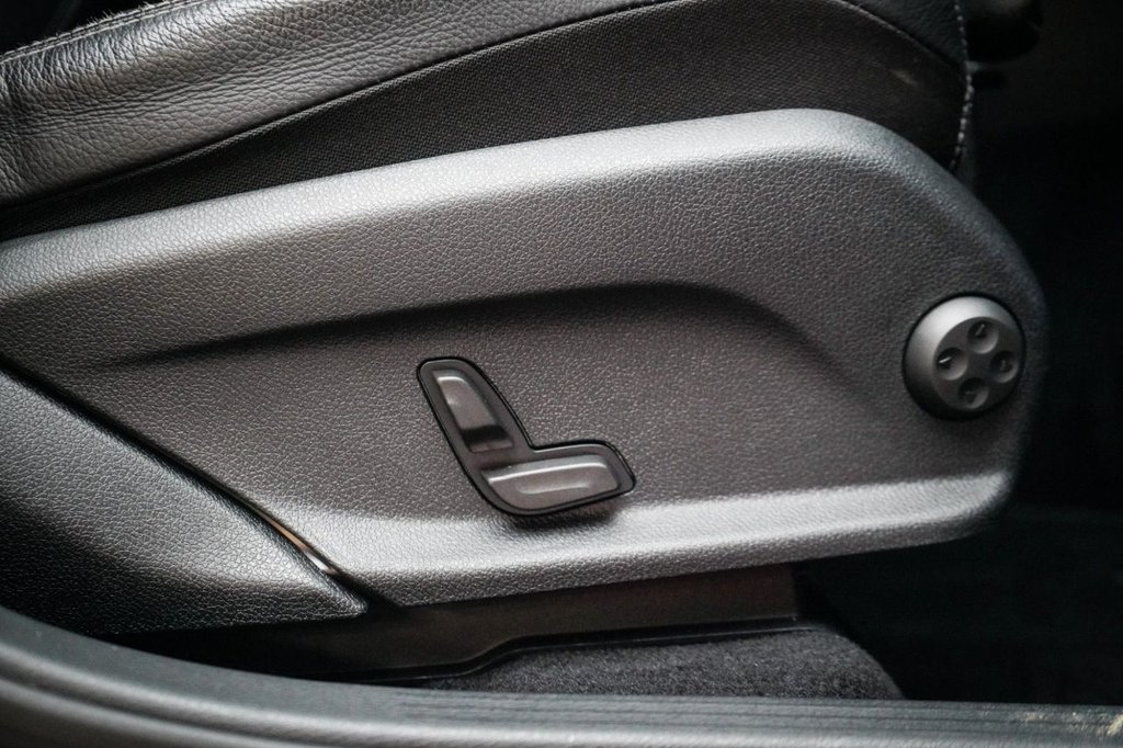 Used Mercedes-Benz GLC 2022 for sale - 76429725: Photo 35