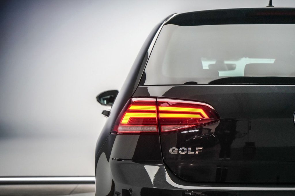 Used Volkswagen Golf 2019 for sale - 77647931: Photo 12