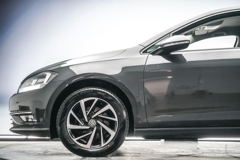 Used Volkswagen Golf 2019 for sale - 77647931: Photo 14