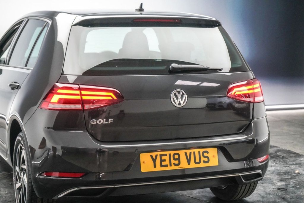 Used Volkswagen Golf 2019 for sale - 77647931: Photo 18