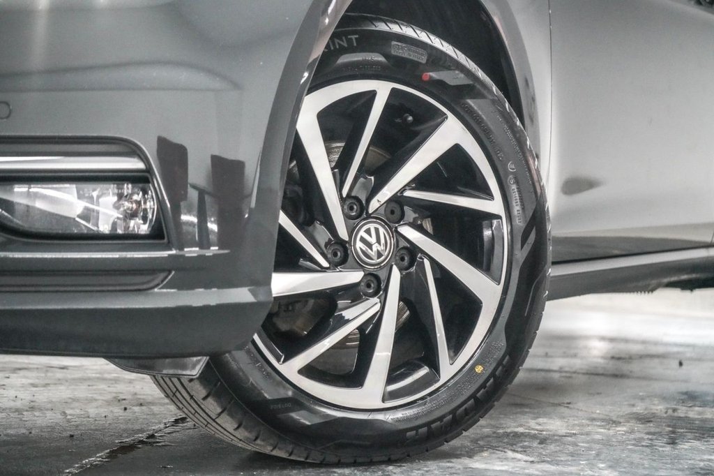 Used Volkswagen Golf 2019 for sale - 77647931: Photo 2