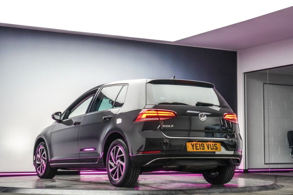 Used Volkswagen Golf 2019 for sale - 77647931: Photo 25