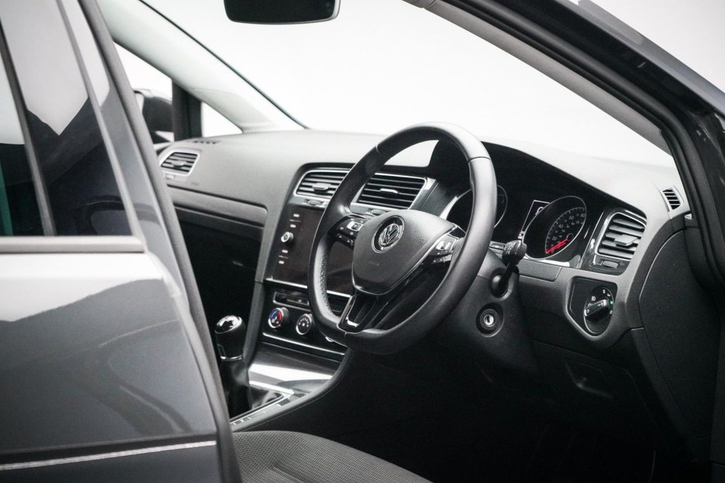 Used Volkswagen Golf 2019 for sale - 77647931: Photo 27