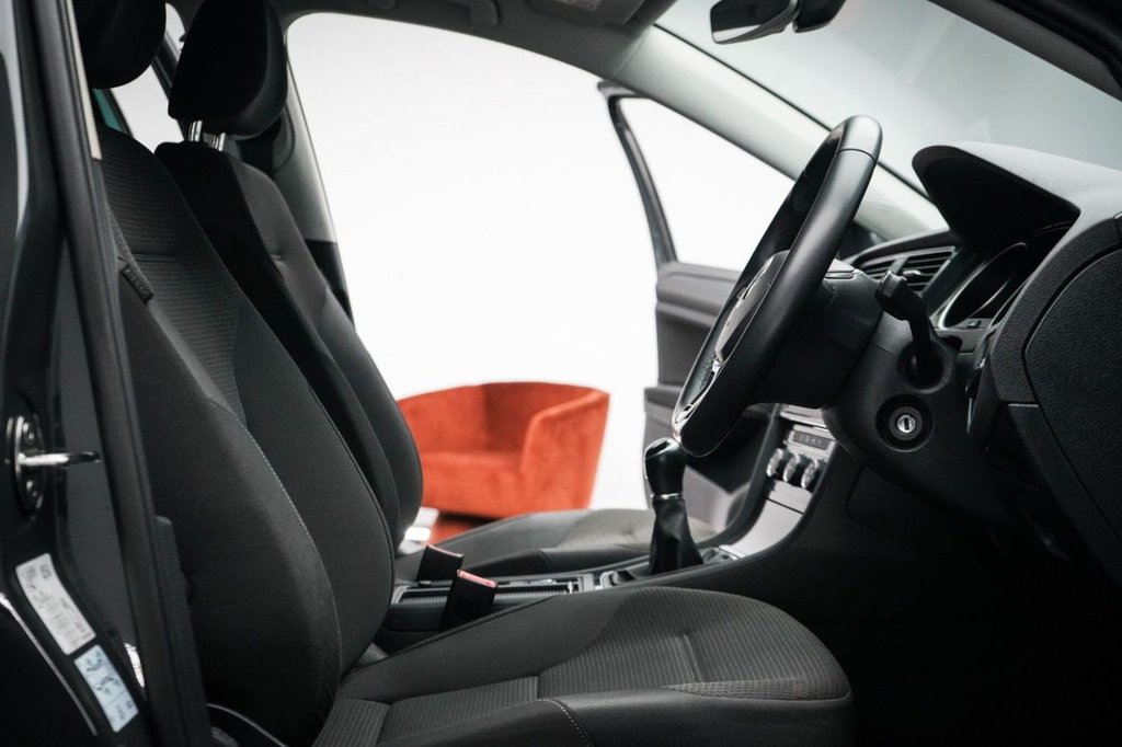 Used Volkswagen Golf 2019 for sale - 77647931: Photo 29