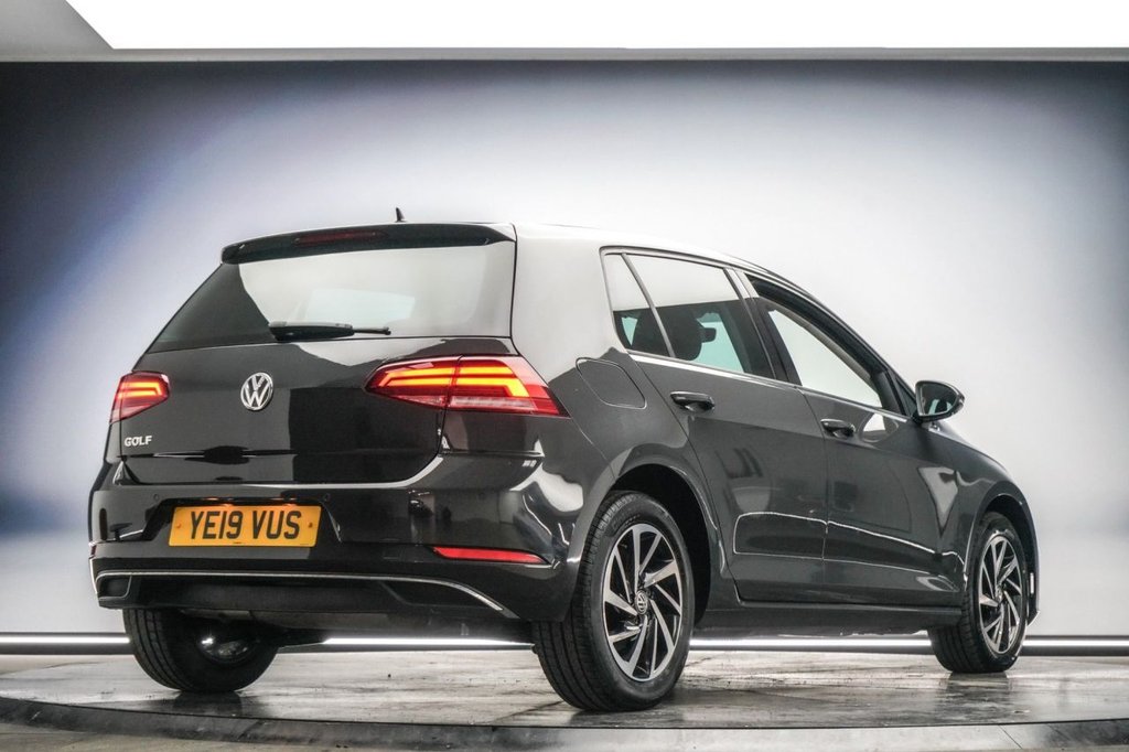 Used Volkswagen Golf 2019 for sale - 77647931: Photo 3
