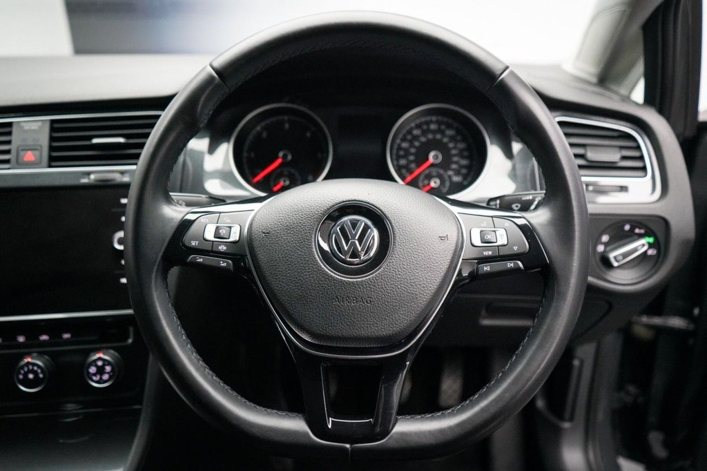 Used Volkswagen Golf 2019 for sale - 77647931: Photo 34