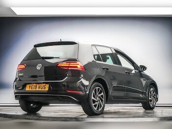 Used Volkswagen Golf 2019 for sale - 77647931: Photo