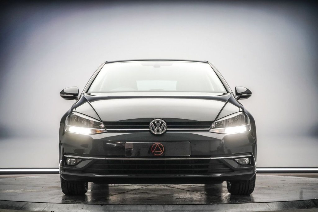 Used Volkswagen Golf 2019 for sale - 77647931: Photo 9