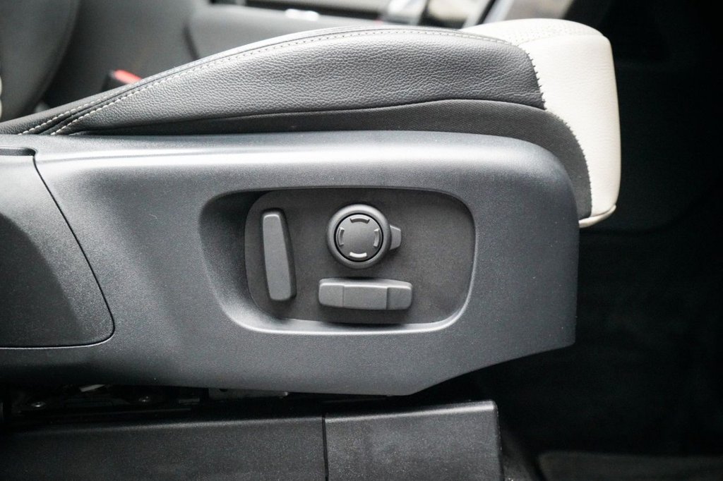 Used Land Rover Discovery 2021 for sale - 77372881: Photo 45