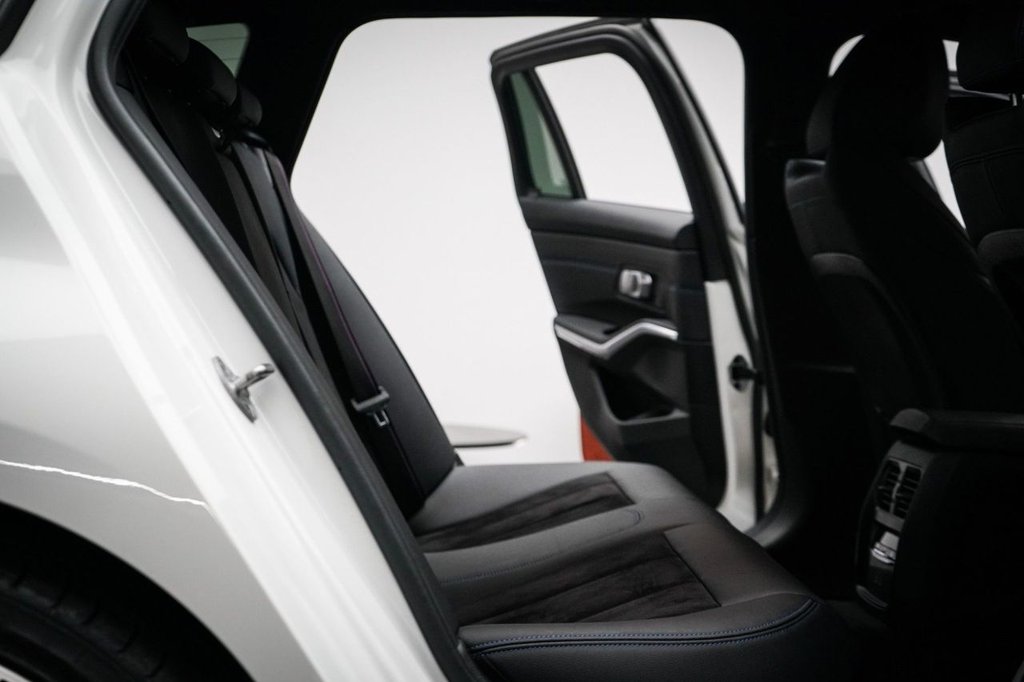 Used BMW 3 Series 2022 for sale - 77372832: Photo 32