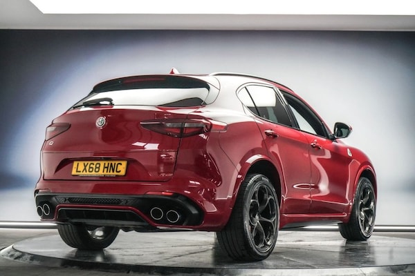 Used Alfa Romeo Stelvio 2018 for sale - 76315732: Photo 3