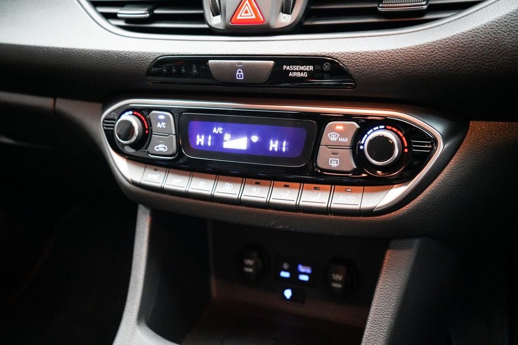 Used Hyundai i30 2019 for sale - 76768372: Photo 45