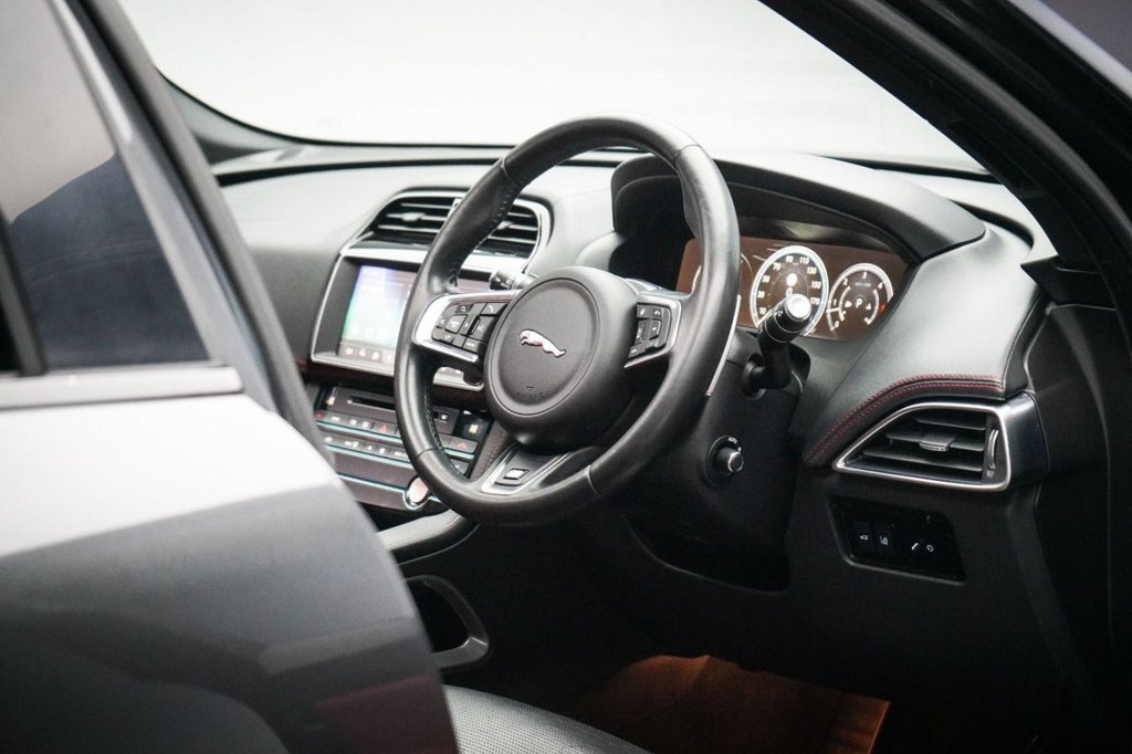 Used Jaguar F-Pace 2018 for sale - 78036498: Photo 30