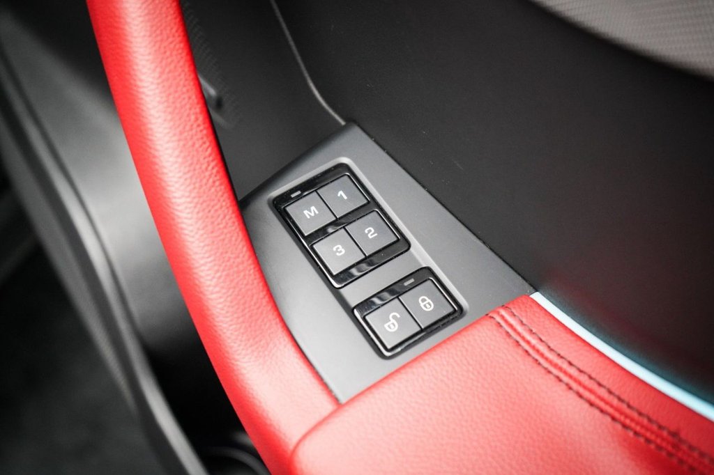 Used Jaguar F-Pace 2018 for sale - 78036498: Photo 37