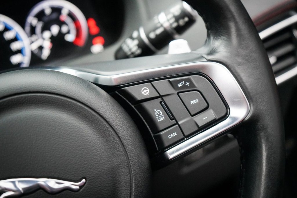 Used Jaguar F-Pace 2018 for sale - 78036498: Photo 40