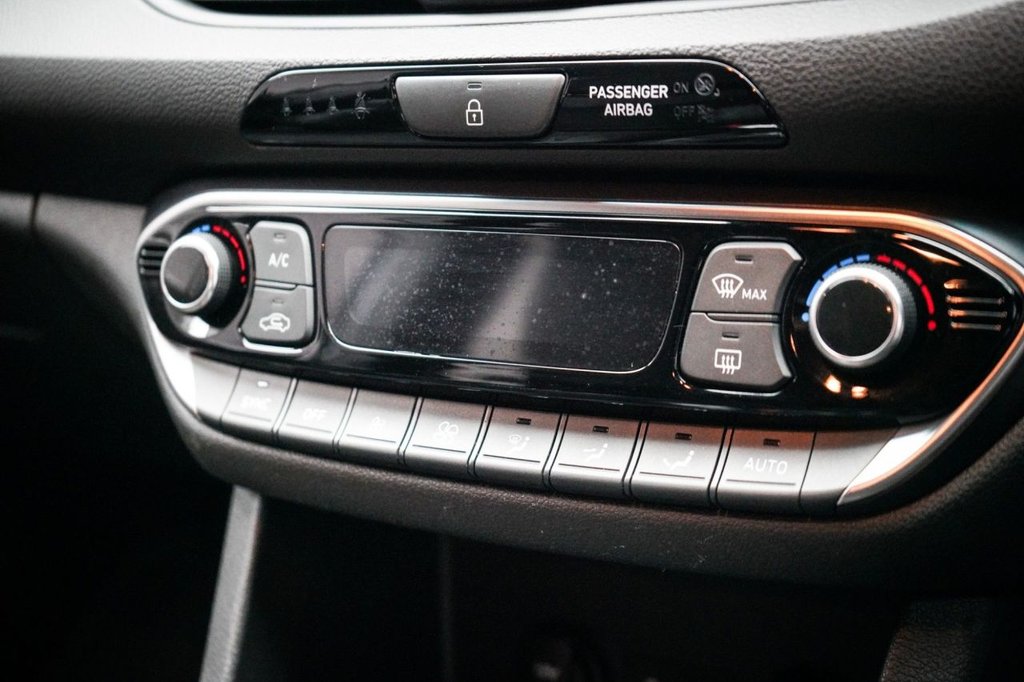 Used Hyundai i30 2018 for sale - 77332938: Photo 46