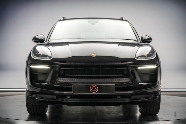 Used Porsche Macan 2021 for sale - 76223292: Photo 10