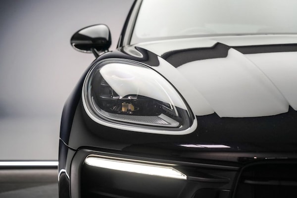 Used Porsche Macan 2021 for sale - 76223292: Photo 11