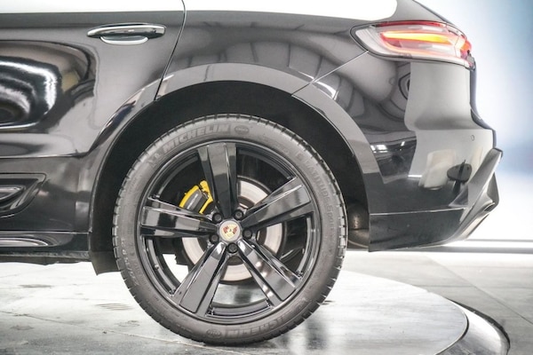 Used Porsche Macan 2021 for sale - 76223292: Photo 14