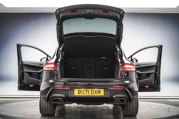 Used Porsche Macan 2021 for sale - 76223292: Photo 17