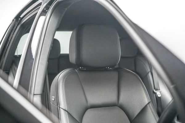 Used Porsche Macan 2021 for sale - 76223292: Photo 26