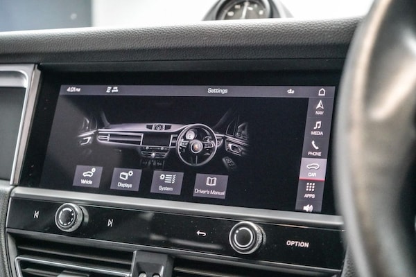Used Porsche Macan 2021 for sale - 76223292: Photo 36