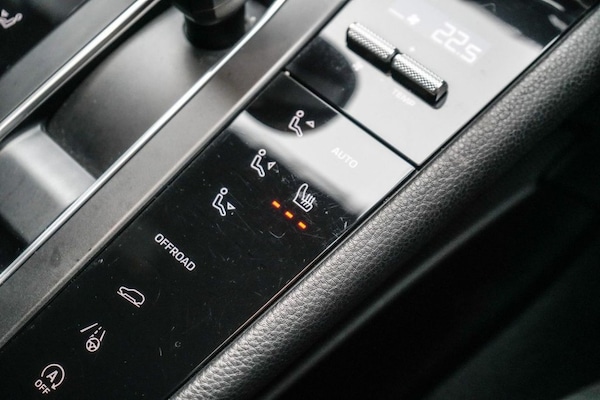 Used Porsche Macan 2021 for sale - 76223292: Photo 38