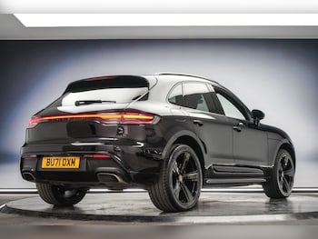 Used Porsche Macan 2021 for sale - 76223292: Photo 3