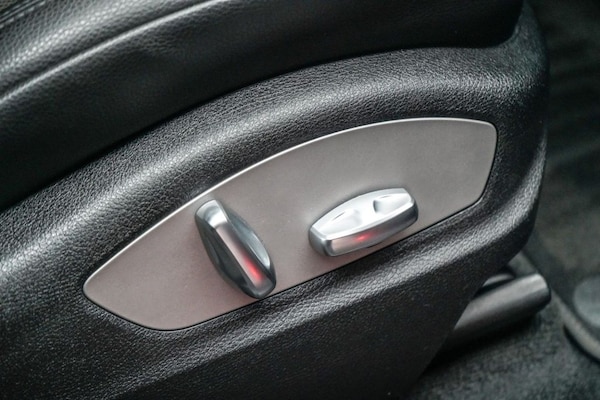 Used Porsche Macan 2021 for sale - 76223292: Photo 42