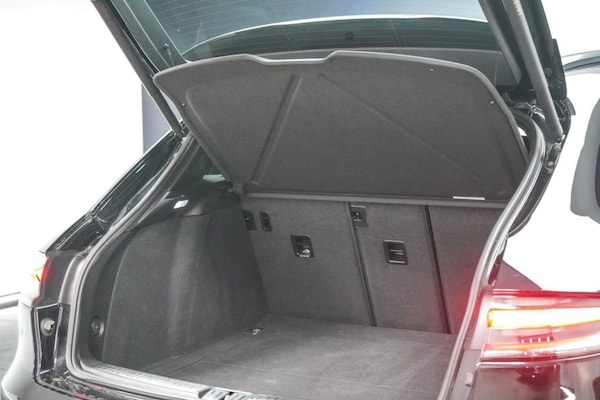 Used Porsche Macan 2021 for sale - 76223292: Photo 43