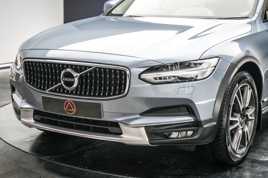 Used Volvo V90 Cross Country 2019 for sale - 77188128: Photo 19