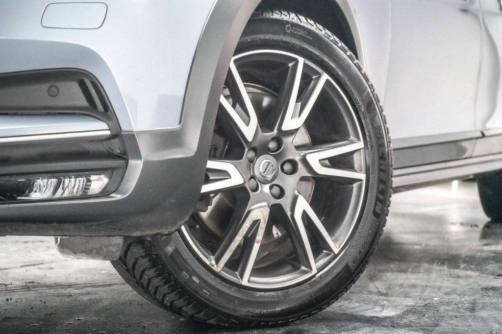 Used Volvo V90 Cross Country 2019 for sale - 77188128: Photo 2