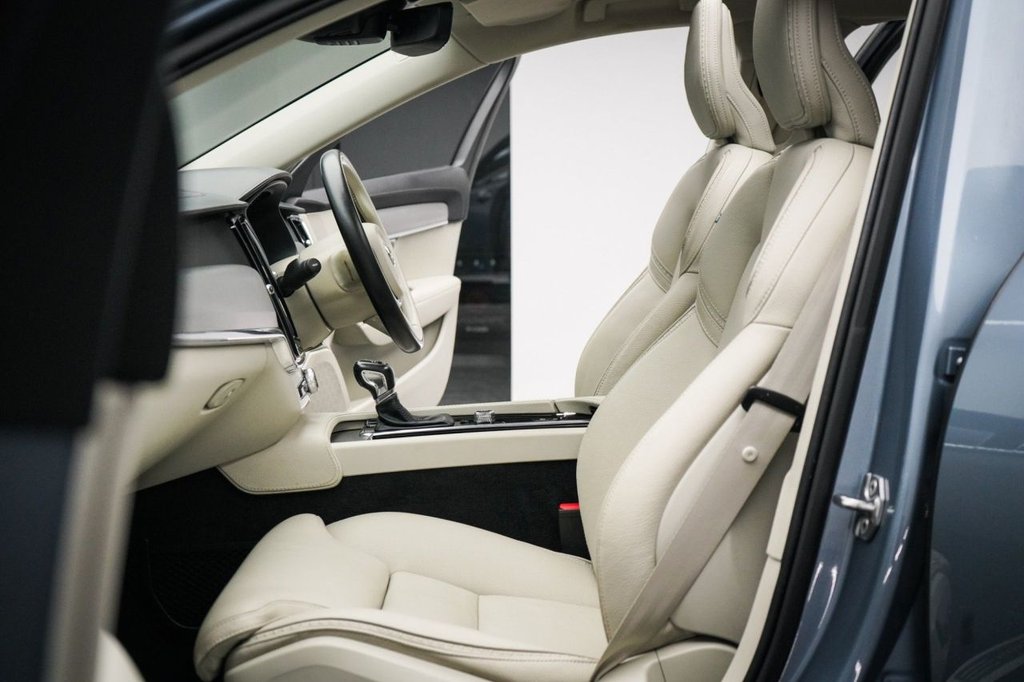 Used Volvo V90 Cross Country 2019 for sale - 77188128: Photo 33