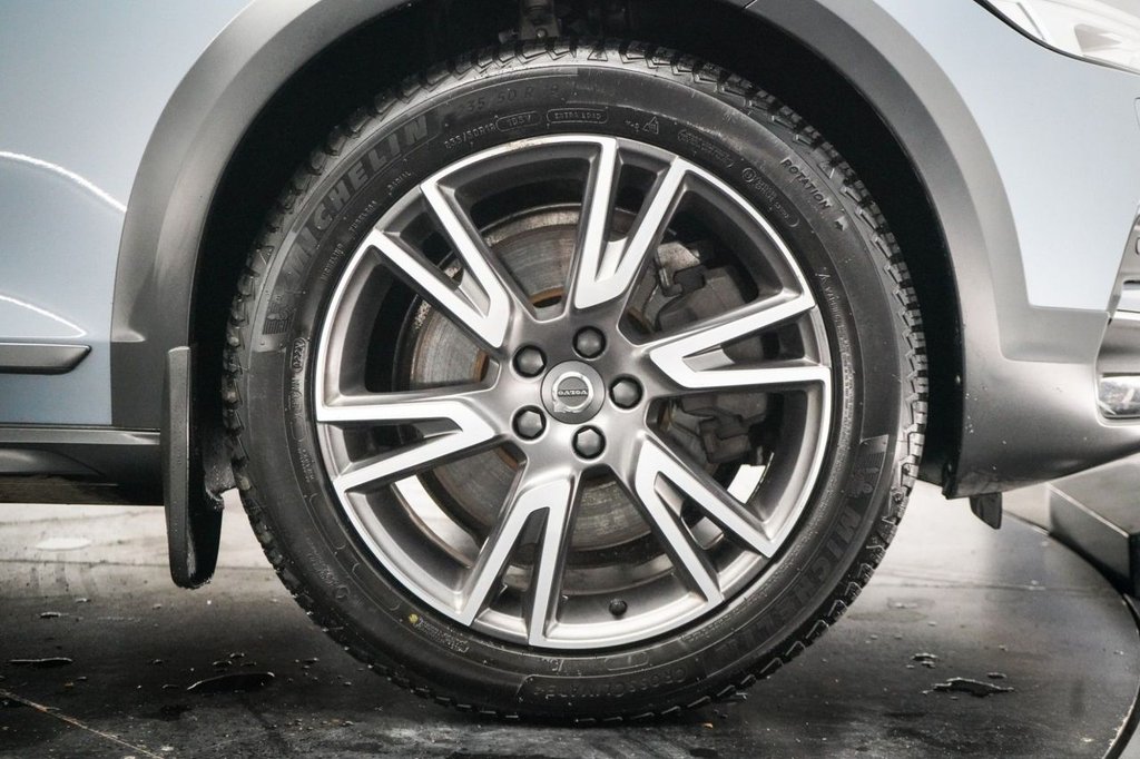 Used Volvo V90 Cross Country 2019 for sale - 77188128: Photo 47