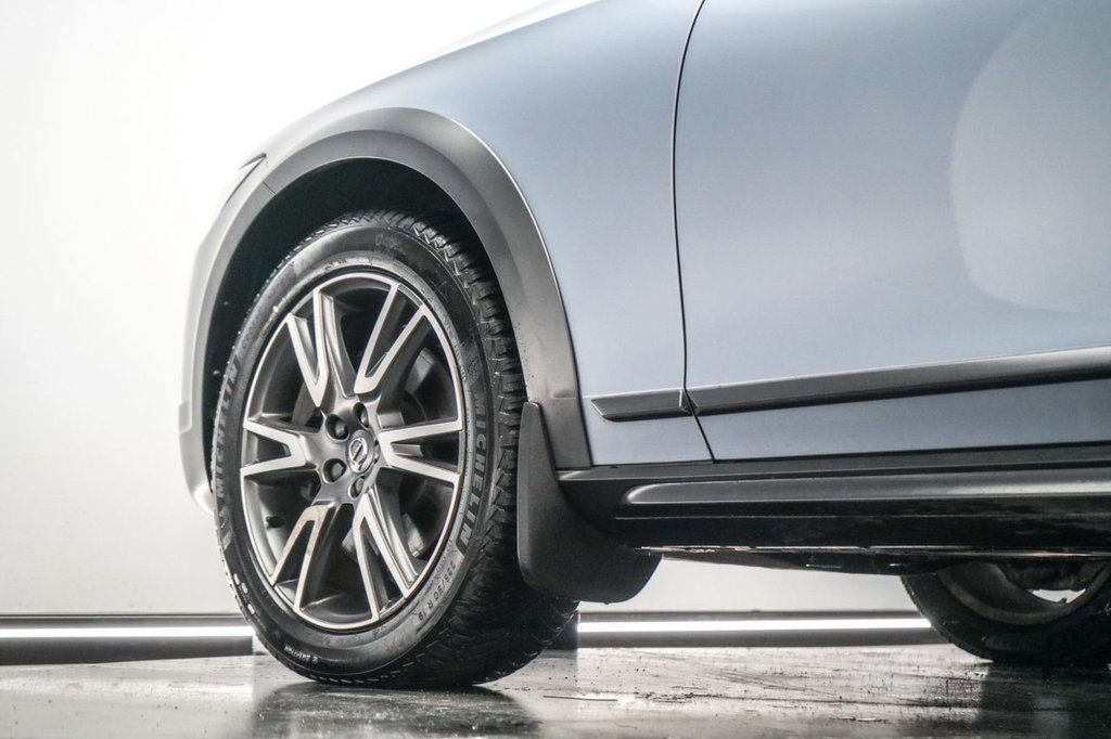 Used Volvo V90 Cross Country 2019 for sale - 77188128: Photo 8