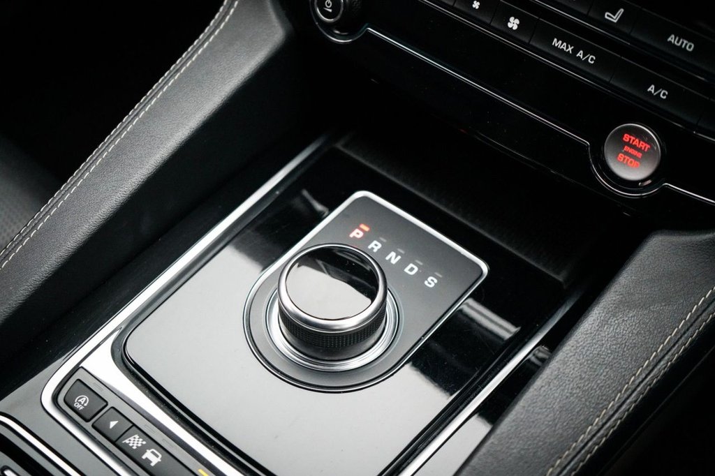 Used Jaguar F-Pace 2018 for sale - 78036497: Photo 42