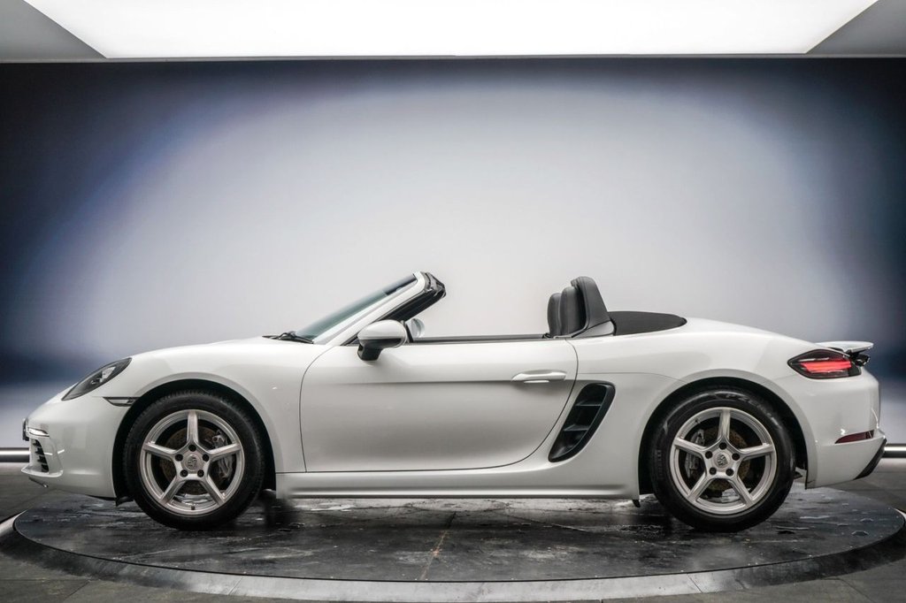 Used Porsche Boxster 2017 for sale - 77333007: Photo 14