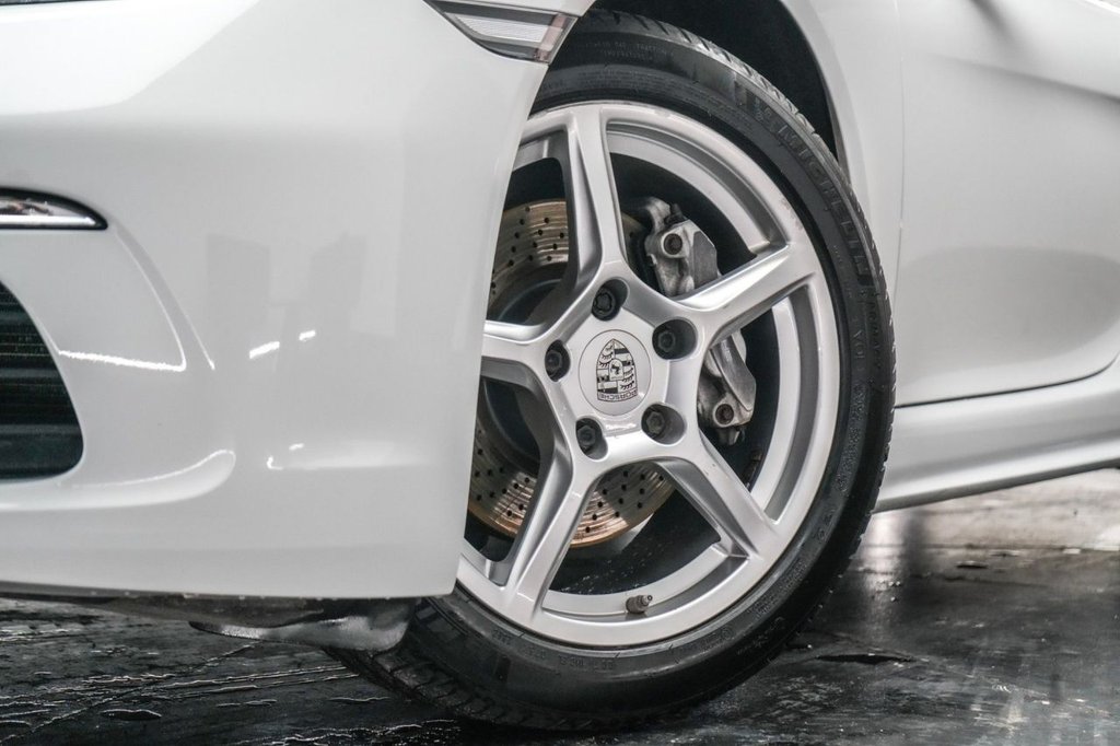 Used Porsche Boxster 2017 for sale - 77333007: Photo 2